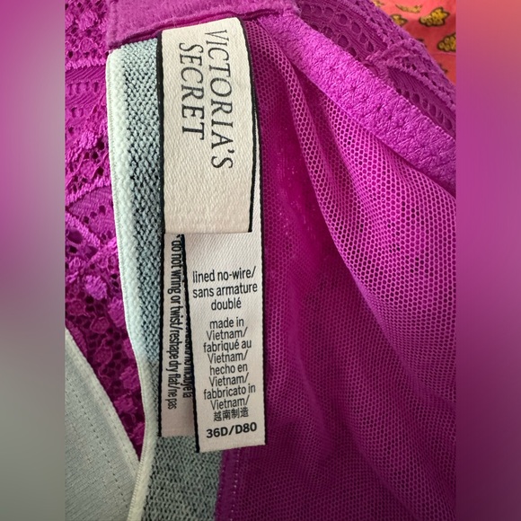 EUC Victoria’s Secret wireless bra, size 36D. - Picture 12 of 12